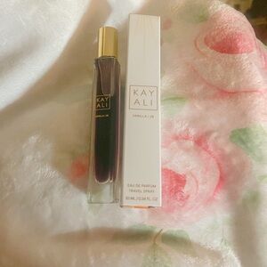 Kayali Vanilla 28 Travel Spray perfume